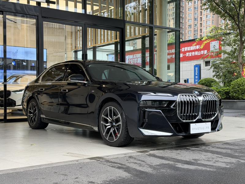 BMW 7 Series, 2026 — фото 3 из 12