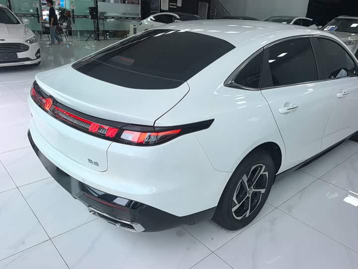 Changan Eado Plus, 2026 — фото 8 из 9
