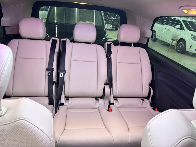 Mercedes-Benz V-Class, 2022 — фото 12 из 12