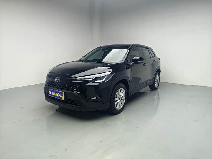 Toyota Corolla Cross, 2025 — купить в Санкт-Петербурге под ключ