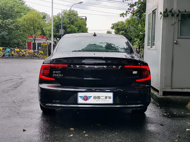 Volvo S90 Hybrid, 2023 — фото 5 из 9