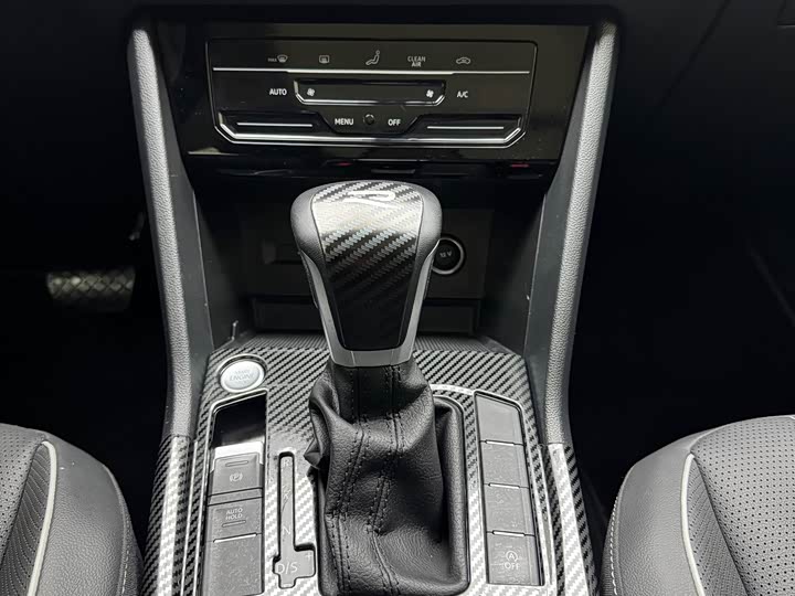 Volkswagen Tiguan L Pro, 2023 — фото 9 из 9