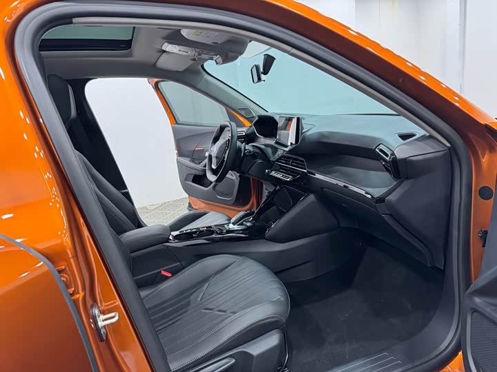 Peugeot 2008, 2022 — фото 4 из 9