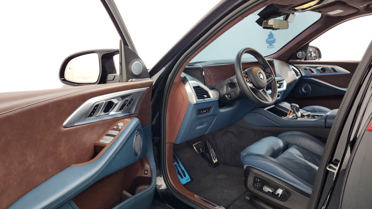 BMW XM, 2025 — фото 9 из 12