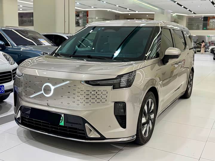Volvo EM90, 2026 — купить в Воронеже под ключ