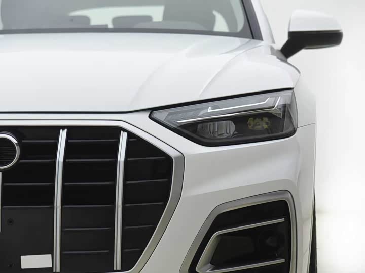 Audi Q5L, 2023 — фото 2 из 9