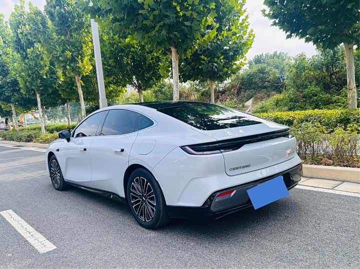 Geely Galaxy Starshine 8 EM-i, 2025 — фото 4 из 9