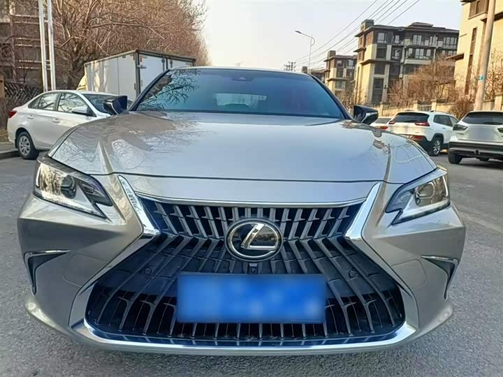 Lexus ES, 2021 — фото 5 из 9