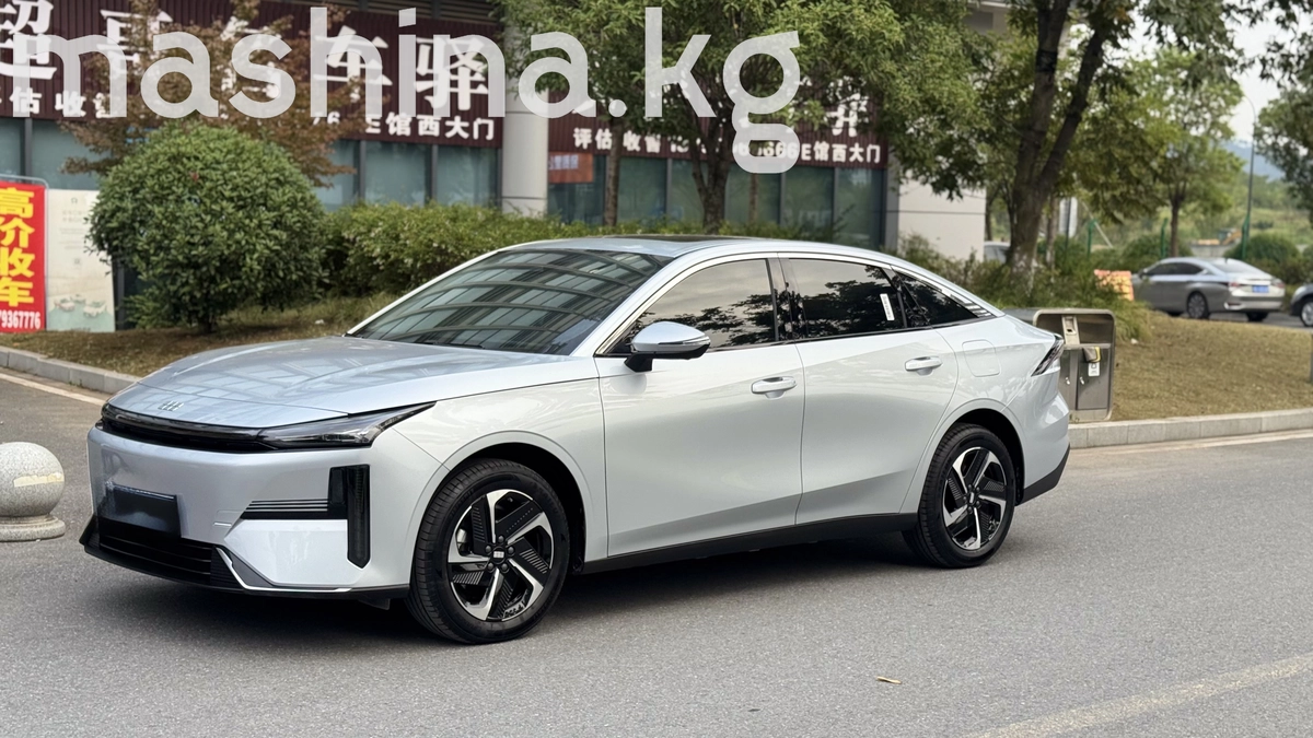 Geely Galaxy L6, 2025 — фото 8 из 8