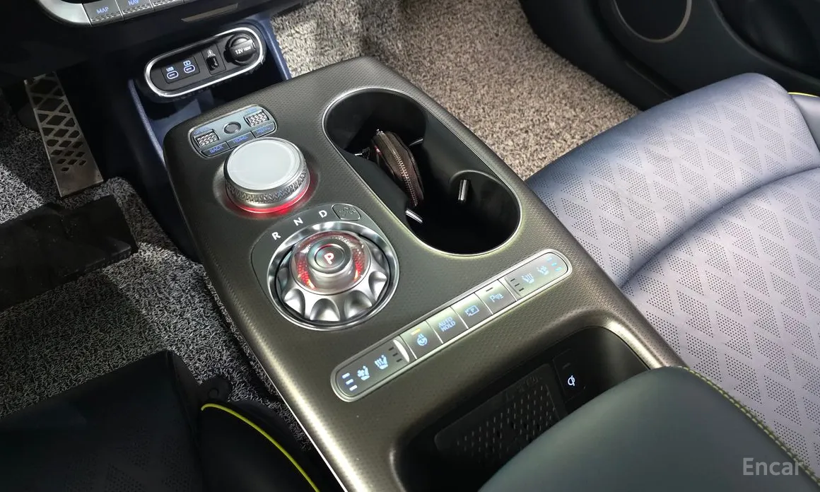 Genesis GV60, 2022 — фото 9 из 12
