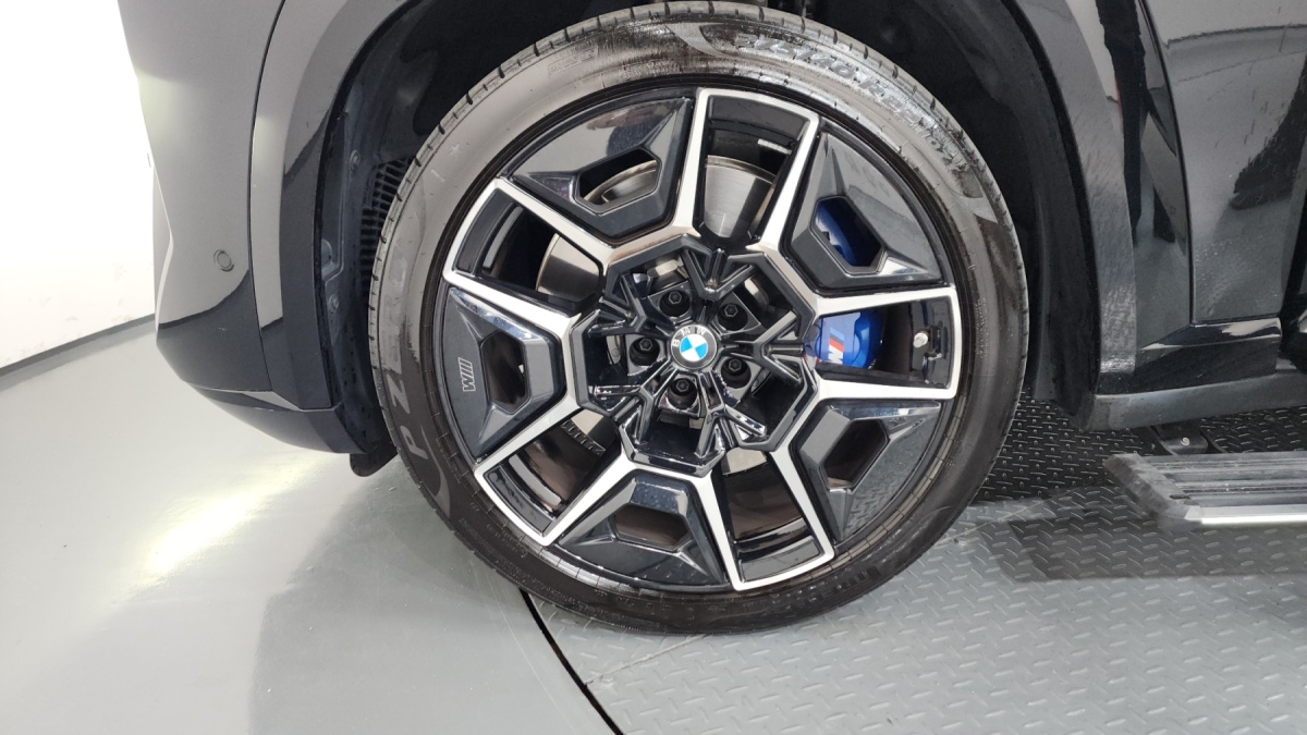 BMW XM, 2025 — фото 5 из 12