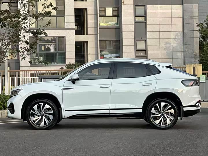 Volkswagen Tayron X, 2024 — фото 3 из 9