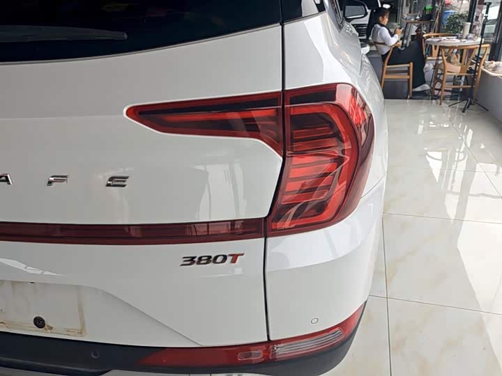 Hyundai Santa Fe, 2023 — фото 8 из 9