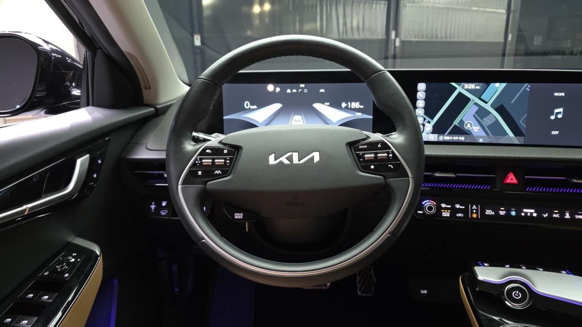 Kia EV6, 2022 — фото 12 из 12