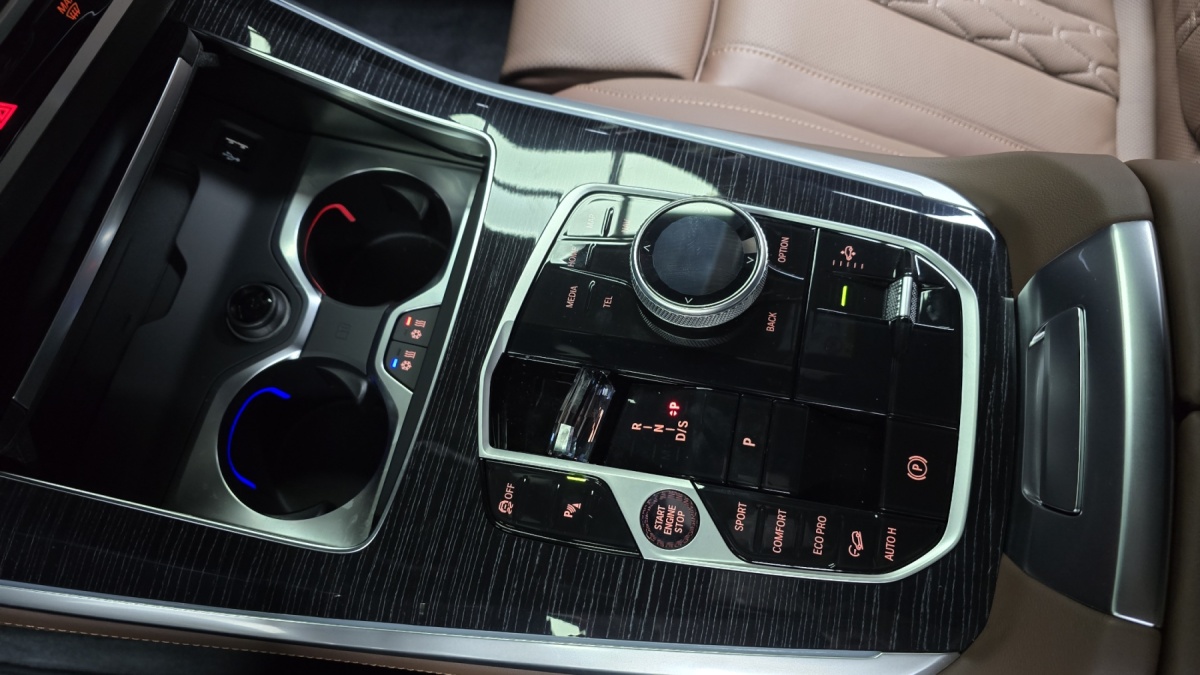 BMW X5, 2025 — фото 9 из 12