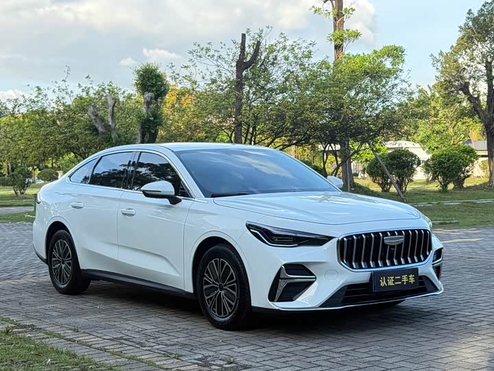 Geely Emgrand, 2025 — фото 3 из 9