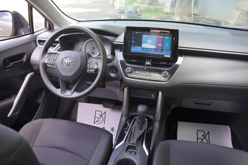 Toyota Corolla Cross, 2021 — фото 10 из 12