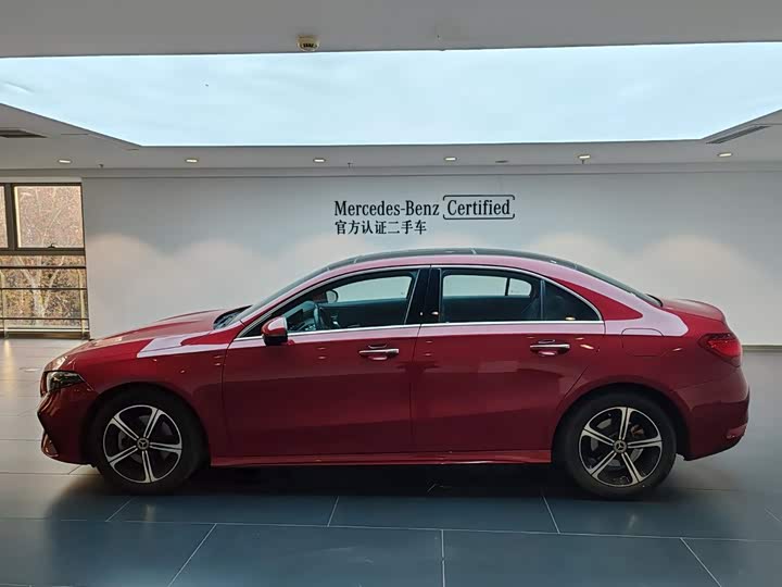 Mercedes-Benz A-Class, 2023 — фото 5 из 9