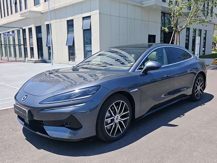 Denza Z9, 2024 — купить в Ижевске под ключ