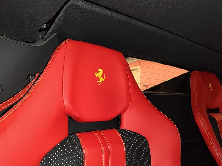 Ferrari F8, 2022 — фото 7 из 9