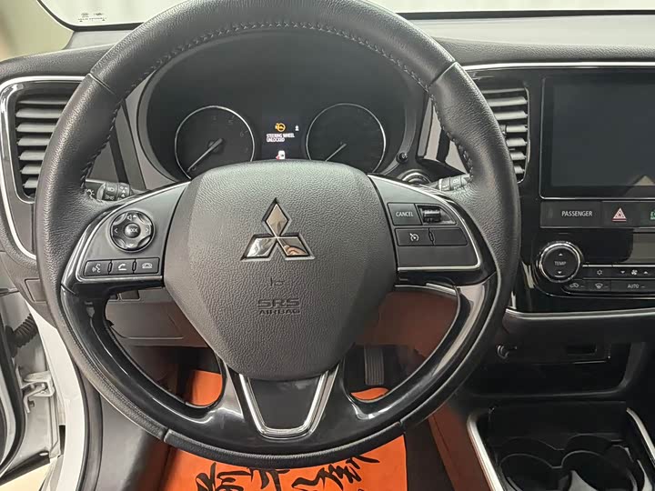 Mitsubishi Outlander, 2021 — фото 9 из 9