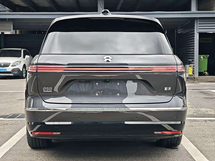Nio ES8, 2025 — фото 5 из 9