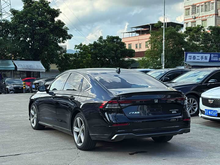 Honda Accord, 2023 — фото 7 из 9