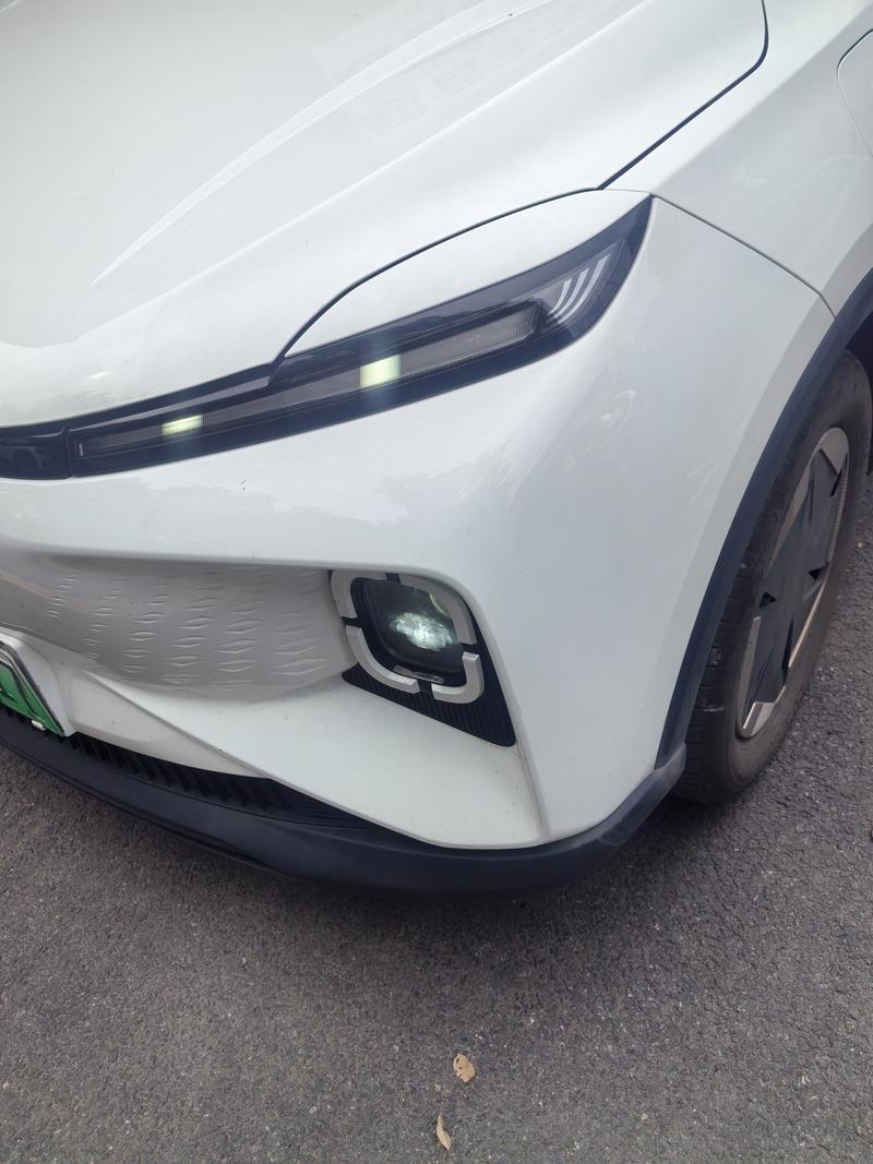 Geely Geometry E Firefly, 2024 — фото 4 из 12