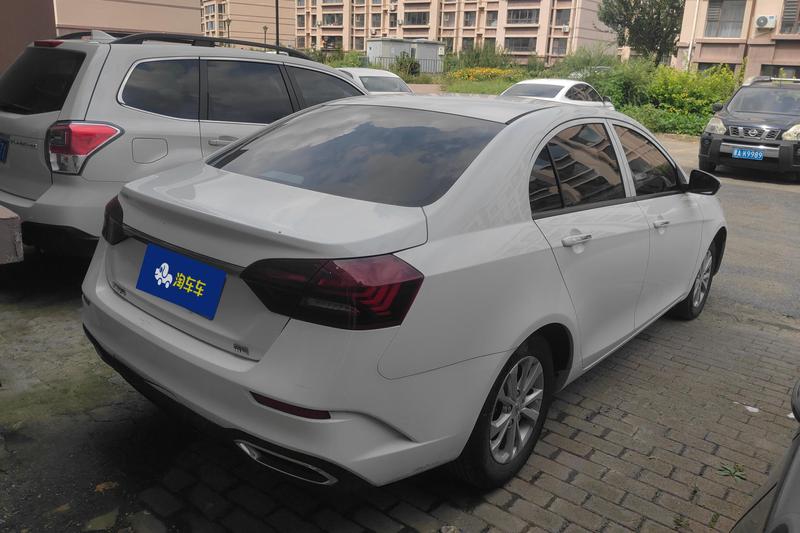 Geely Emgrand, 2022 — фото 3 из 11
