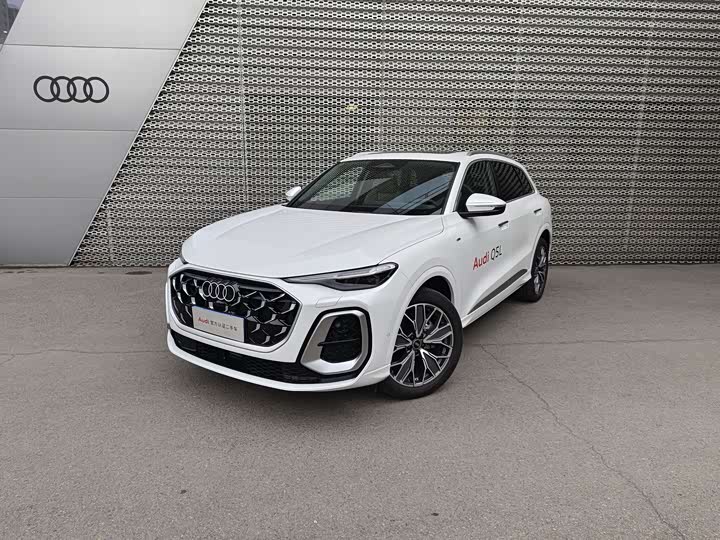 Audi Q5L, 2025 — фото 2 из 9