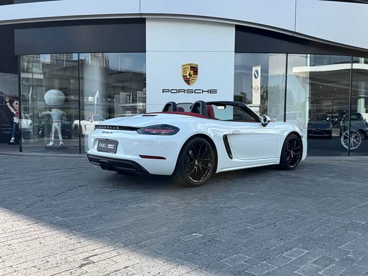 Porsche 718, 2025 — фото 6 из 9