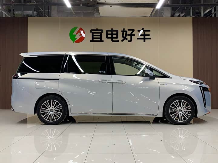 GAC Trumpchi E8, 2024 — фото 4 из 9