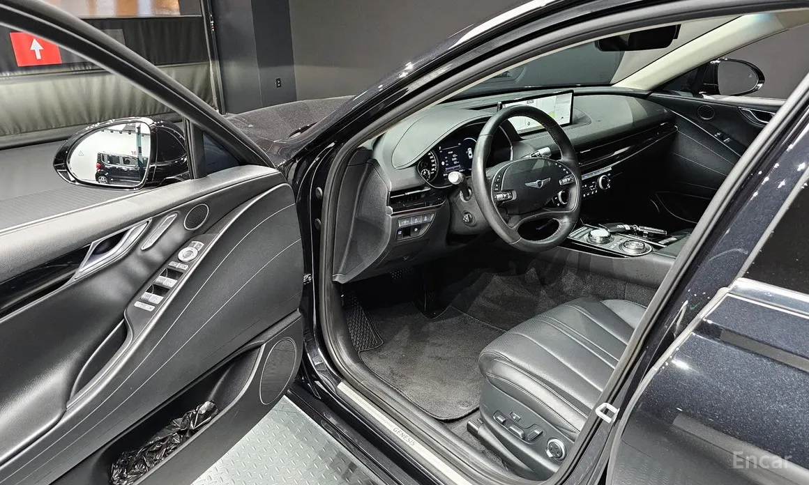 Genesis G80, 2022 — фото 10 из 12