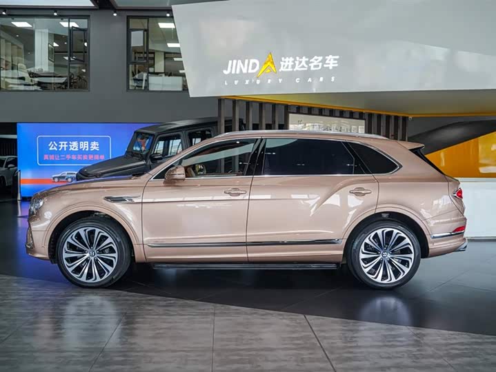 Bentley Bentayga, 2022 — фото 7 из 9
