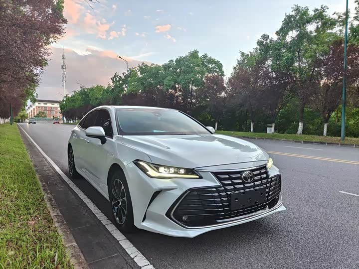 Toyota Avalon, 2022 — фото 2 из 5