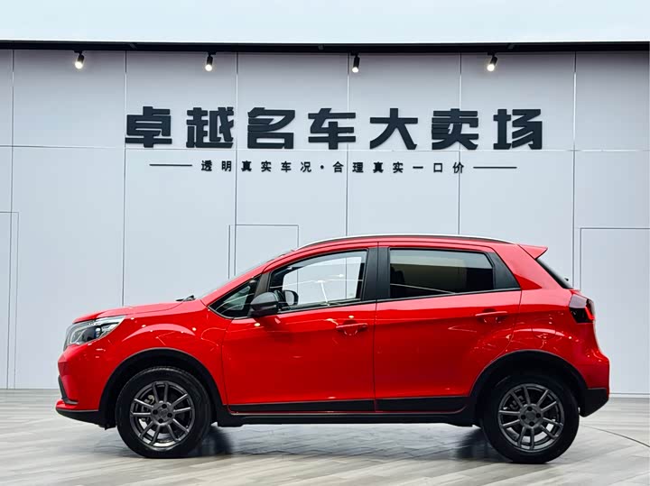 Geely Vision X3, 2021 — фото 4 из 9