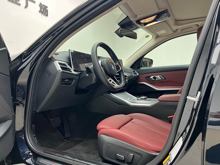 BMW i3, 2024 — фото 8 из 9