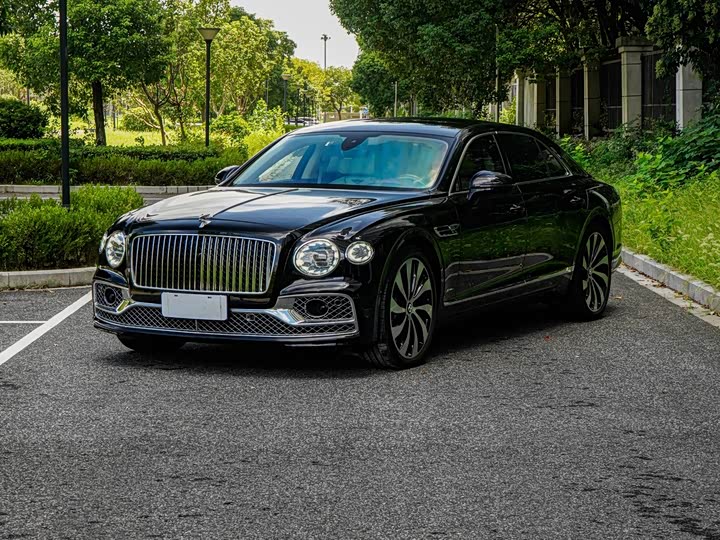 Bentley Flying Spur, 2023 — купить в Тамбове под ключ