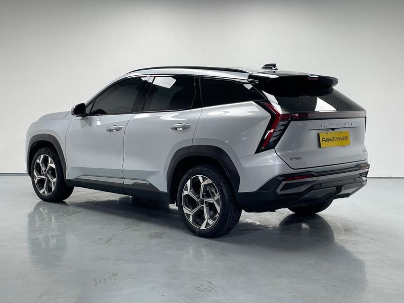 Geely Atlas L, 2023 — фото 5 из 12