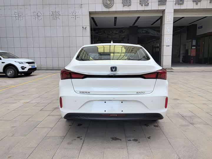 Changan Eado EV, 2026 — фото 4 из 9