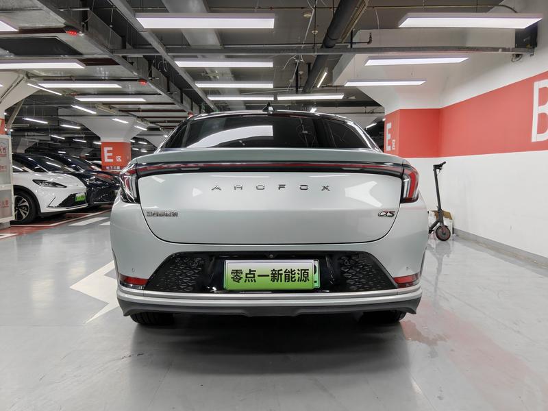 BAIC Arcfox Alpha S, 2023 — фото 6 из 11
