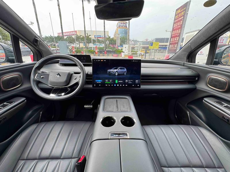 GAC Hyptec HL, 2025 — фото 10 из 12