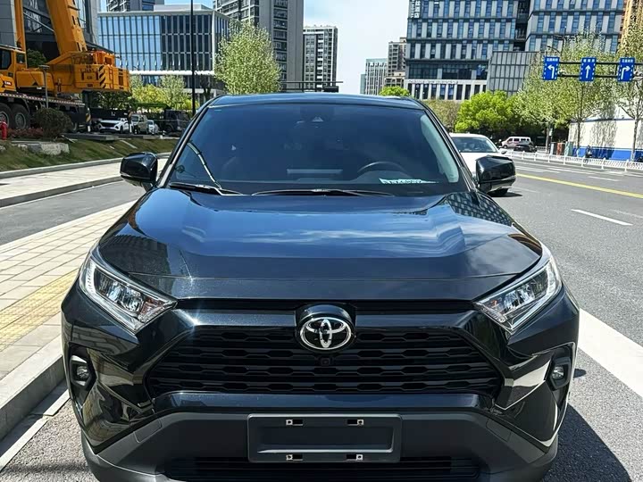Toyota RAV4, 2023 — купить в Казани под ключ