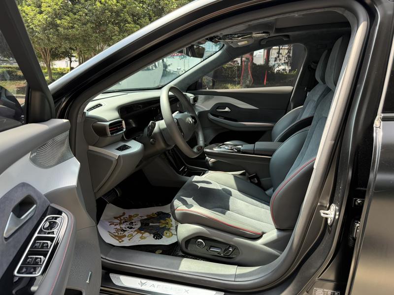 BAIC Arcfox Alpha S, 2025 — фото 9 из 12