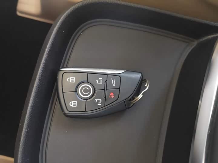 Buick GL8 Hybrid, 2025 — фото 9 из 9