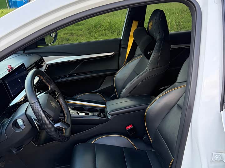 MG Motor 5 Scorpio, 2022 — фото 8 из 9