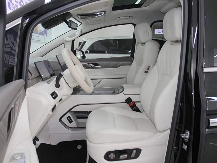 Wey 80 Hybrid, 2025 — фото 7 из 9