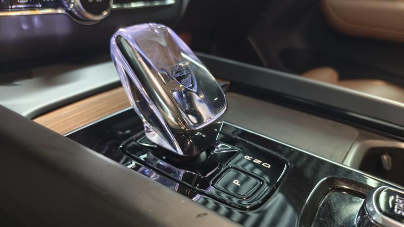 Volvo XC60, 2023 — фото 10 из 12