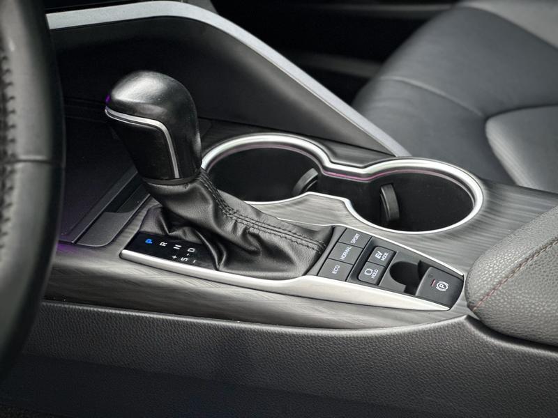 Toyota Camry, 2021 — фото 11 из 12