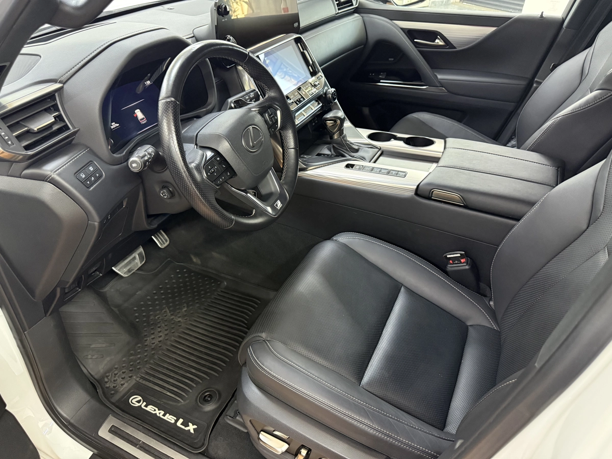 Lexus LX, 2023 — фото 7 из 10